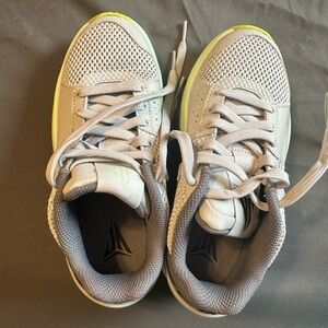 Kids White and Gray Athletic Shoes, size 2Y